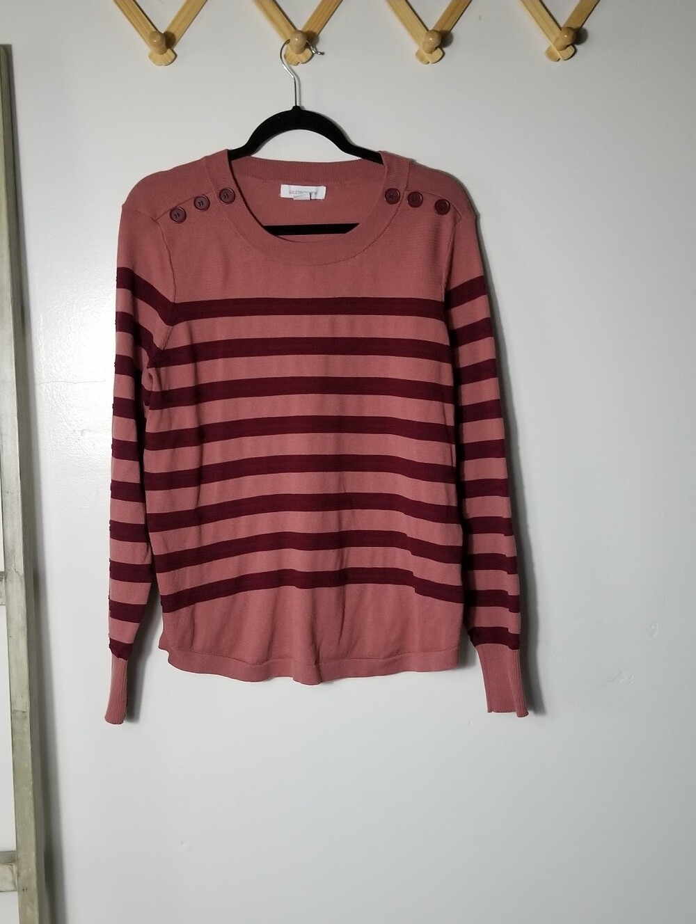 LIZ CLAIBORNE WOMEN'S STRIPED PINK AND BURGUNDY SWEATER SIZE LARGE